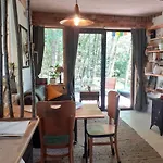 Le De La De L'oiseau Couze-et-Saint-Front