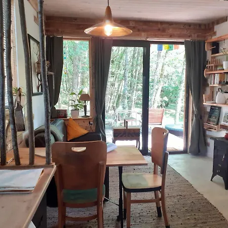 Le De La De L'oiseau Couze-et-Saint-Front